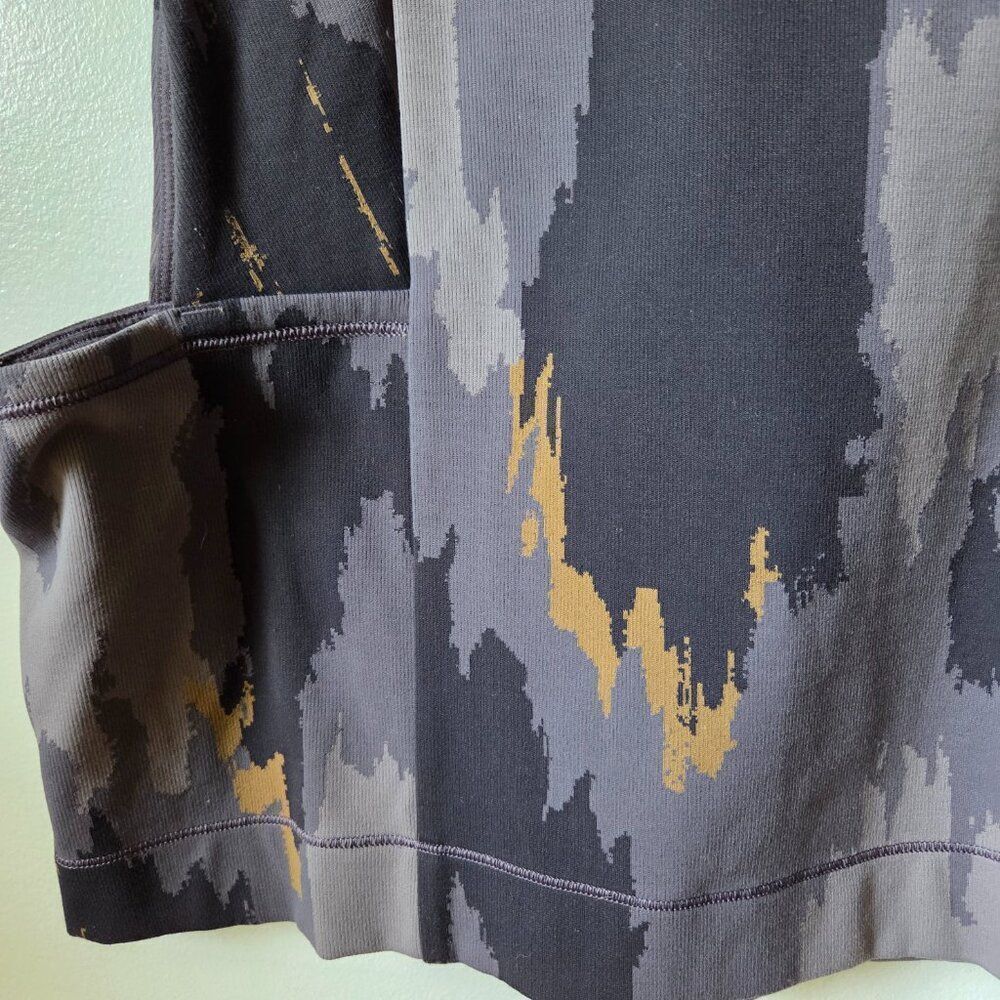 EUC LULULEMON ROBER GELLER PRINTED TANK TOP SIZE L/XL - Picture 7 of 16